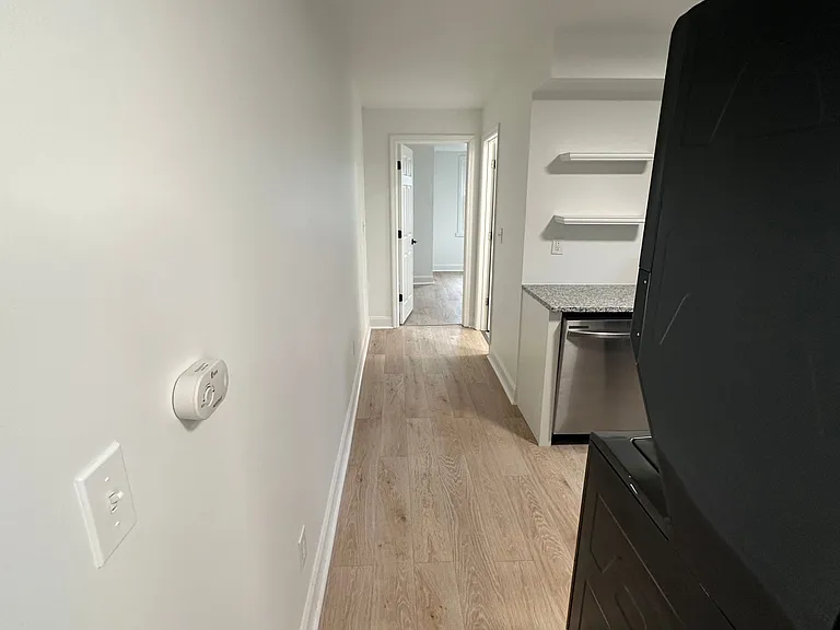 1415-1417 Columbus Ave #B — Photo 3
