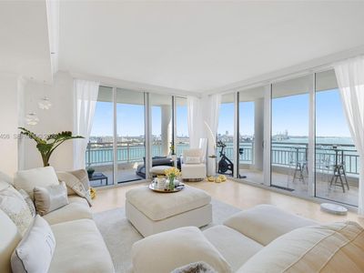 848 Brickell Key Dr APT 1601, Miami, FL, 33131
