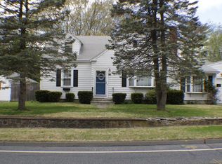 110 Ledge Rd, Seekonk, MA 02771
