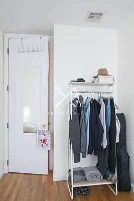 Rented by Yaffa Realty LLC | media 21