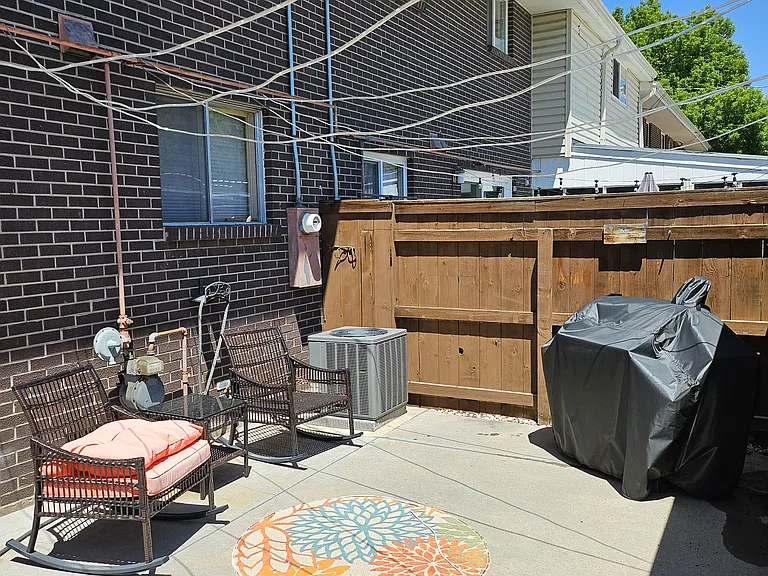 9058 E Mansfield Ave — Photo 16
