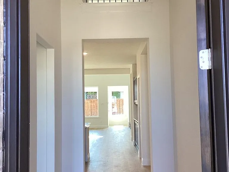 1720 Sangallo Ln — Photo 2