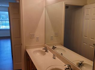 402 Peyton Ct, Winston Salem, NC 27103