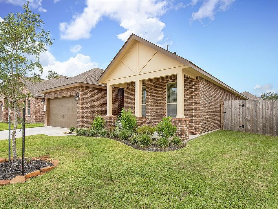 1st image of 2719 Merlin Ln