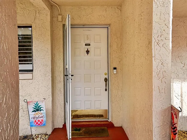 1166 Carmel Cir #100 — Photo 3