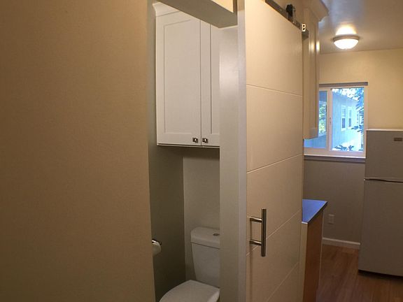 5th image of 2124 Park Ave APT 40