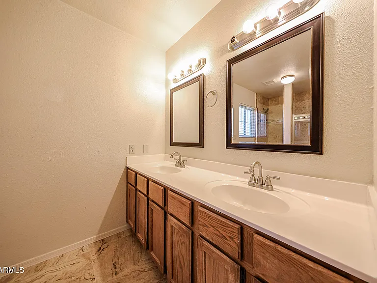 3233 E Desert Cove Ave — Photo 19