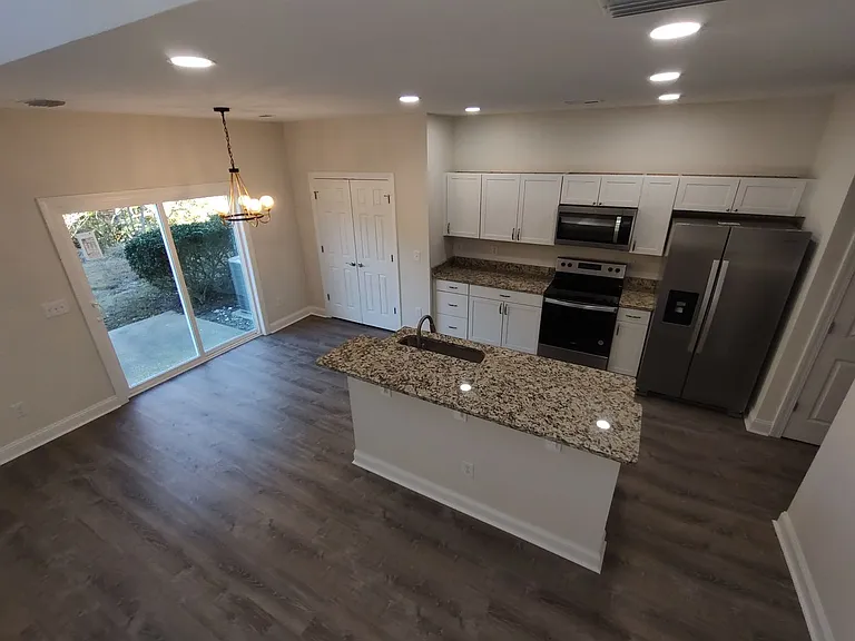 1046 Fairway Ln — Photo 5
