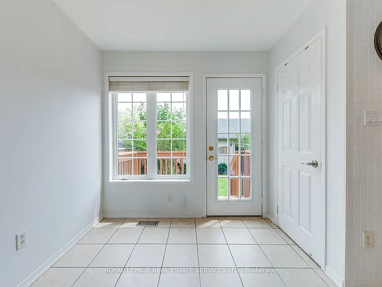204 Roxton Rd — Photo 15