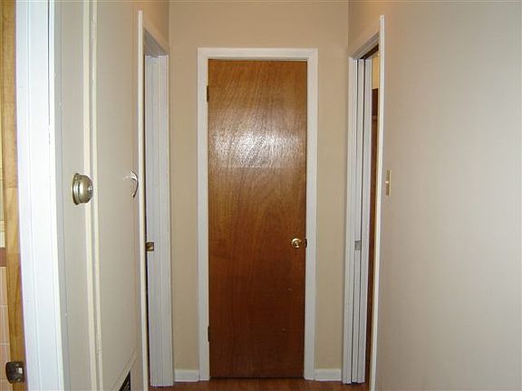 5th image of 607 S 8th St