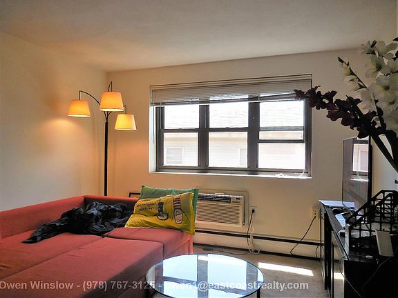 4th image of 39 Shepard St #1S5