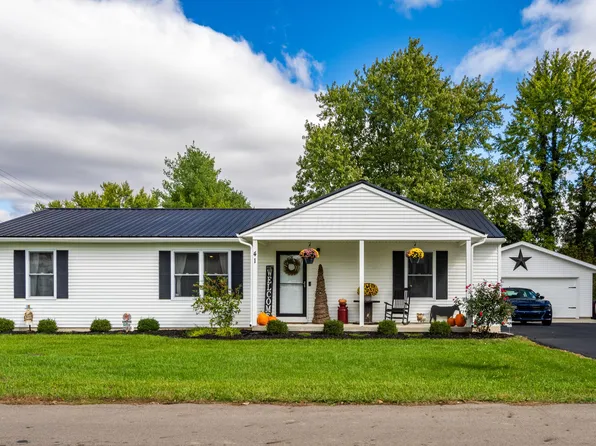 41 Lincoln St, Bloomingburg, OH 43106