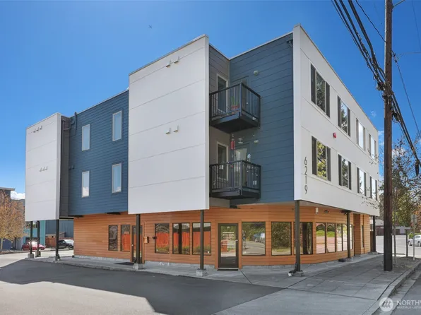 6219 NE 181st Street #301, Kenmore, WA 98028