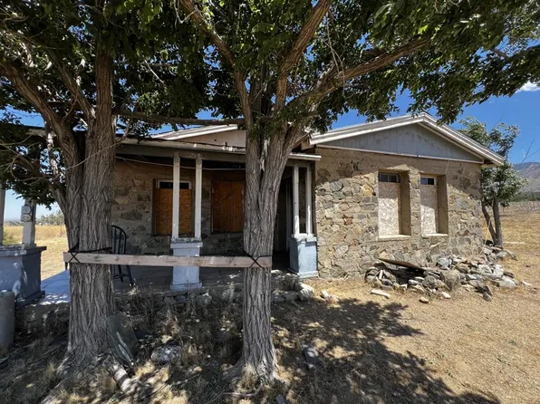 30900 106th St E, Juniper Hills, CA 93543