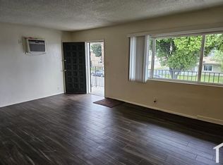 2091 W Linden St, Riverside, CA 92507