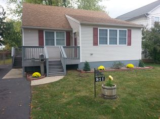 811 Voorhees Ave, Middlesex, NJ 08846