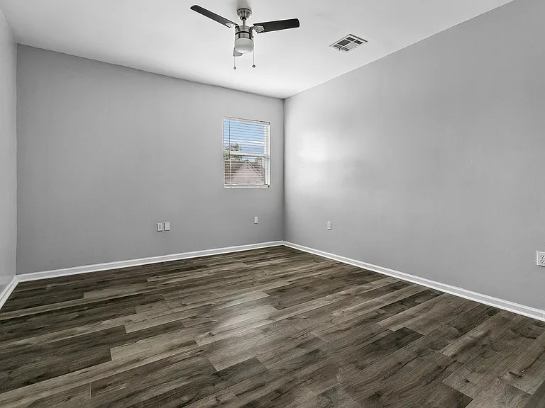 3540 Clermont Dr — Photo 14