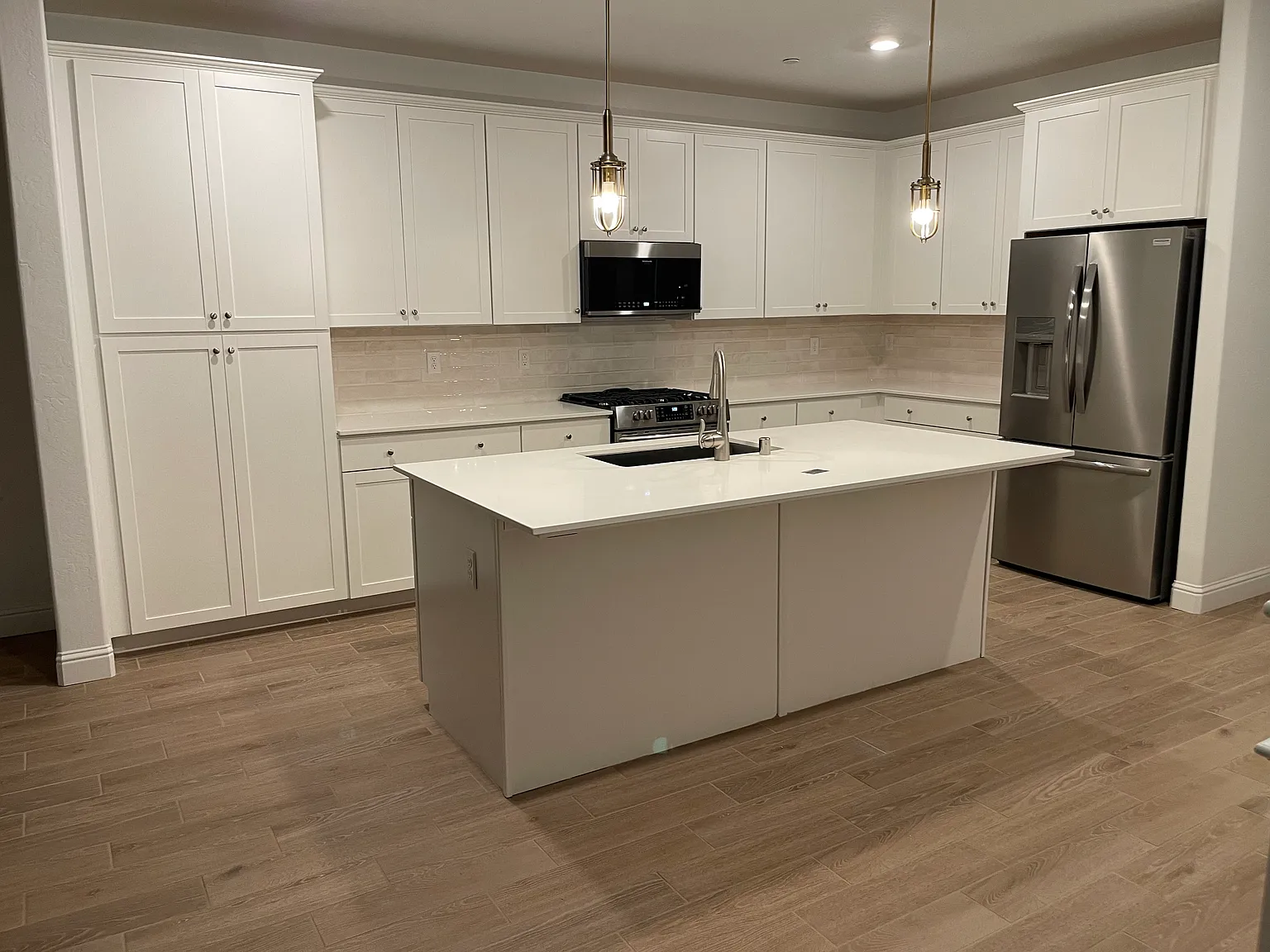 5 bed, 3.5 bath, 2985 sqft, $3,850 — Photo 3