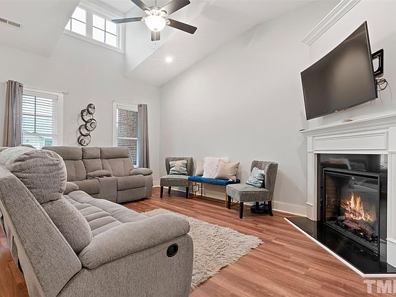 5th image of 2124 B Remington Ct