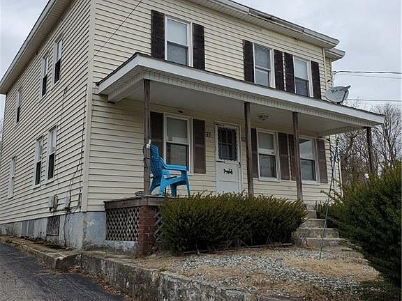 2nd image of 109-109A Pulaski St