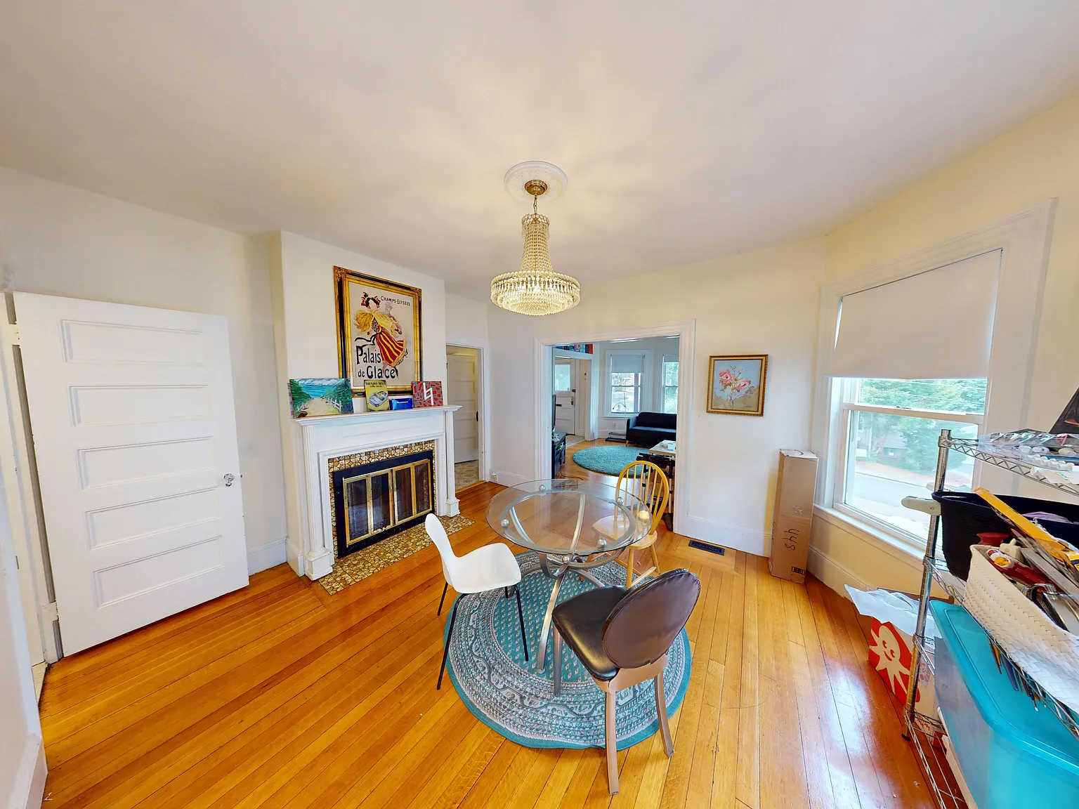 5 bed, 2.5 bath, 1400 sqft, $5,300 — Photo 3