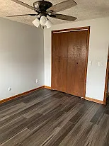 3 bed, 1.0 bath, 700 sqft, $1,400 — Photo 3