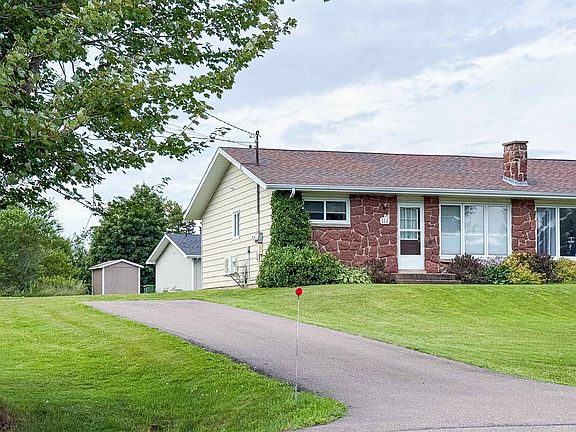 2nd image of 111 Meadowbank Rd