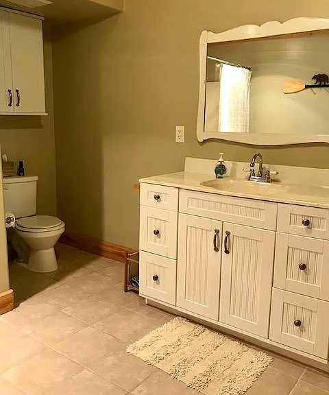 Large bathroom is wheelchair friendly