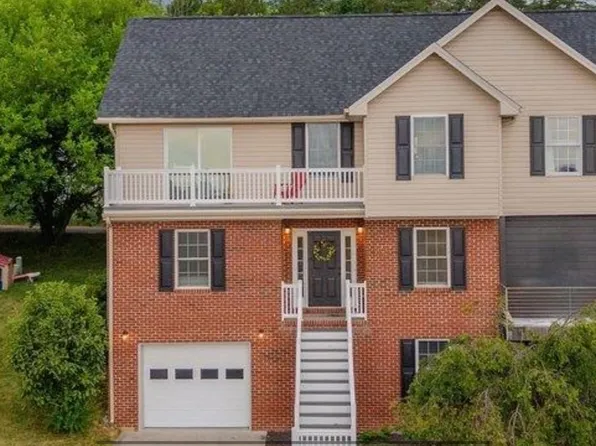 1823 Willow Hill Dr, Harrisonburg, VA 22801