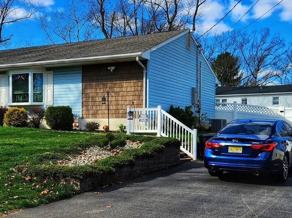 40 Heather St, Browns Mills, NJ 08015