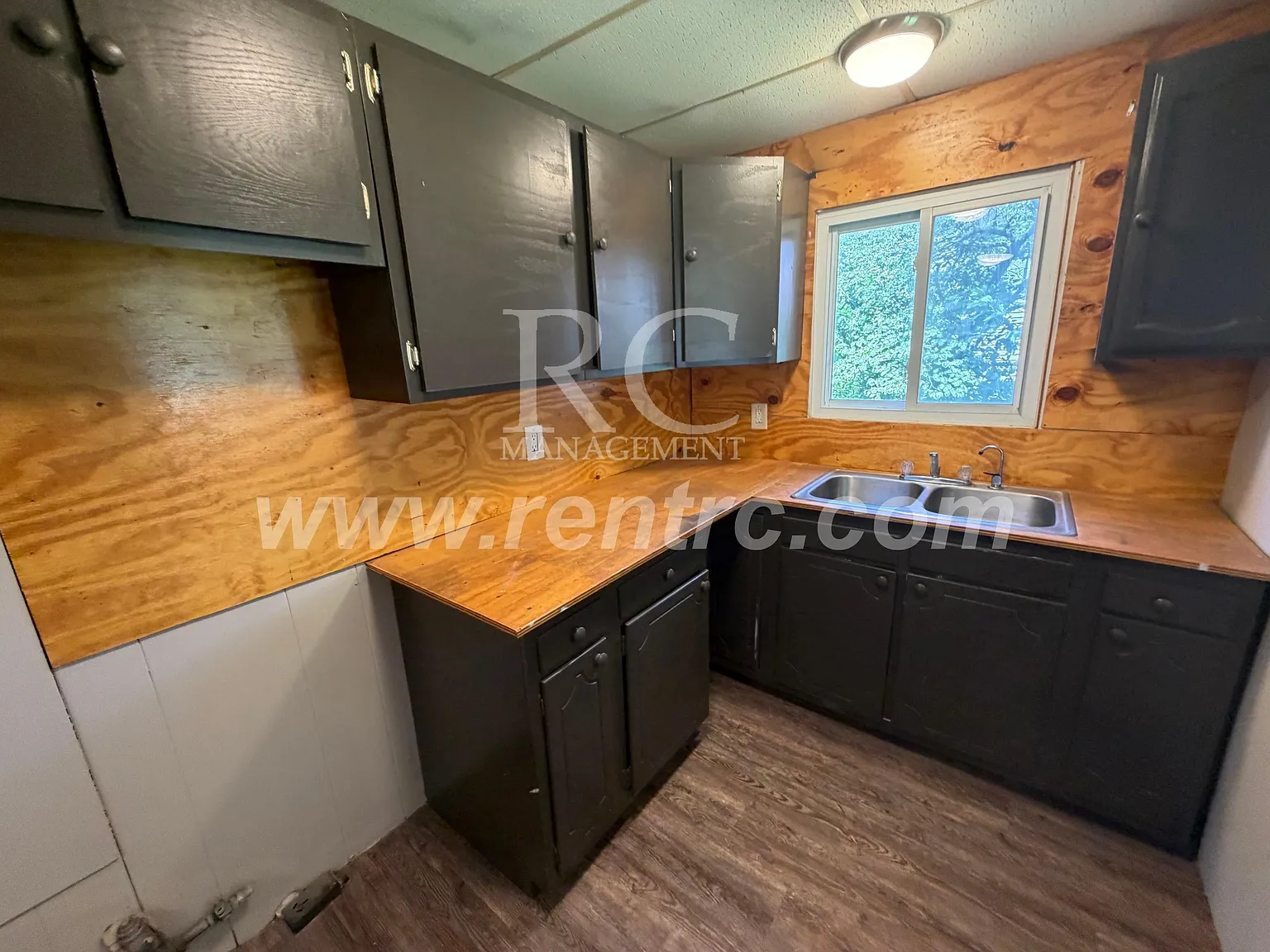 3 bed, 1150 sqft, $995 — Photo 3