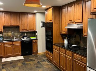 519 W Fransee Ln, Glendale, WI 53217