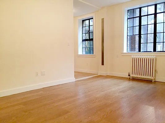 Rented by Buchbinder & Warren | media 4