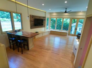 5945 10th Rd N, Arlington, VA 22205