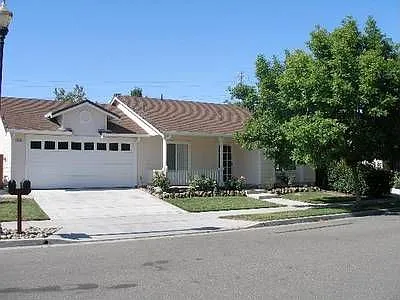 4678 Roosevelt Dr photo 1
