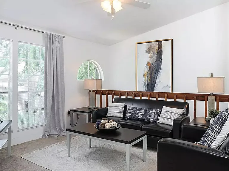 Spyglass Apartments — Photo 36