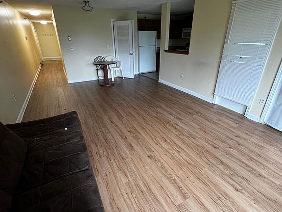 2nd image of 5 Sunset Dr APT 1