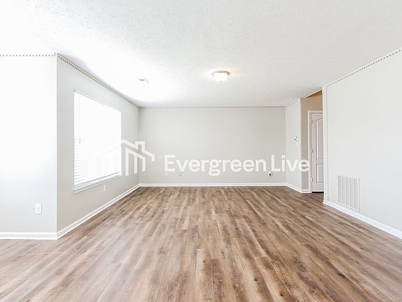 3rd image of 538 Fisher Creek Dr