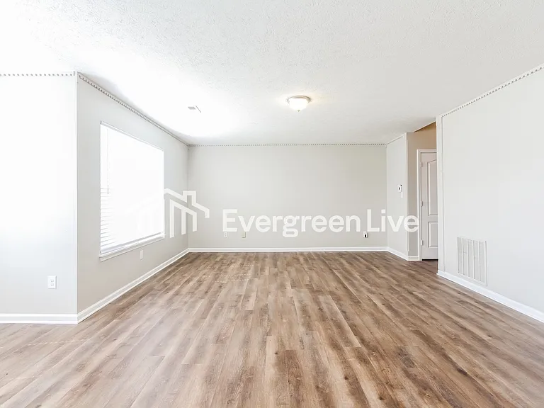538 Fisher Creek Dr — Photo 3