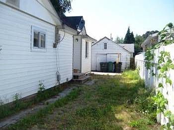 3rd image of 739 Dale St