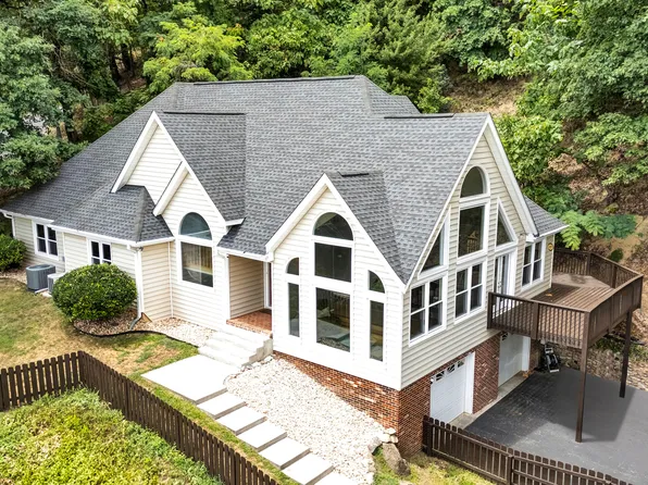 4224 Twin Mountains Cir, Vinton, VA 24179