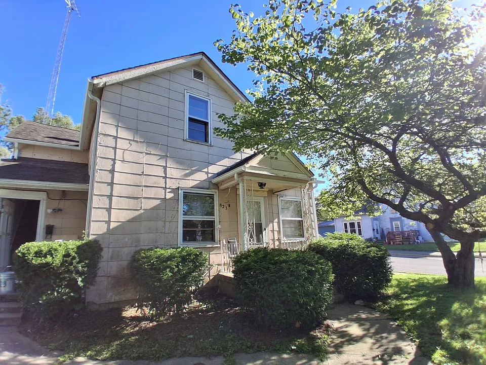 823 W 6th St #601-1/2