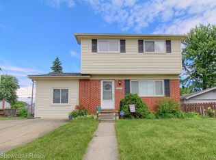 5369 Williams St, Wayne, MI 48184