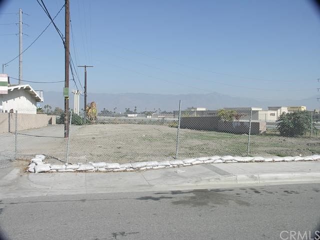 1st image of 915 Scenic Dr
