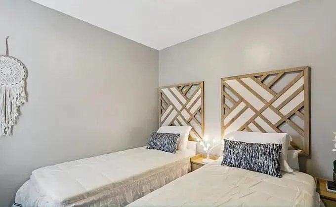Bedroom #3 (upstairs): can also used as an office, spare room, kids' room, pet room, etc.