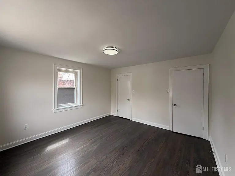 1020 Raritan Ave — Photo 13