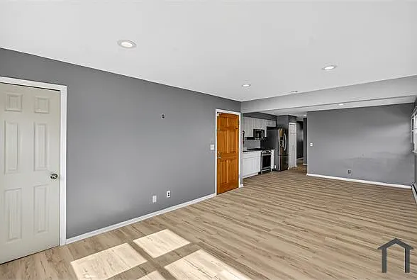 217 Orange Ave #2R — Photo 5