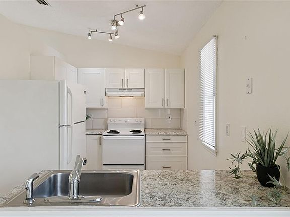 4th image of 212 Ridgecrest Loop