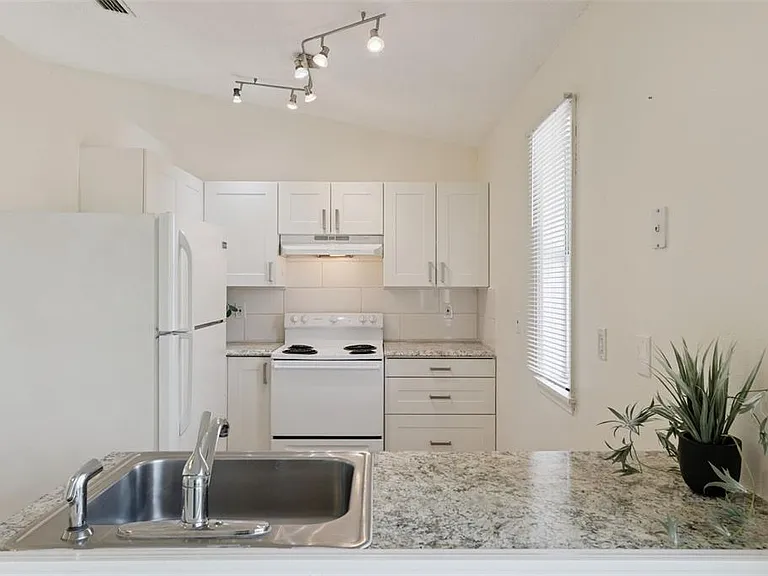 212 Ridgecrest Loop — Photo 4