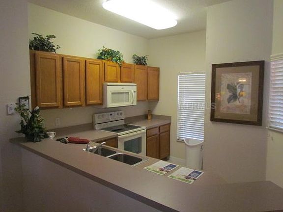 5th image of 3018 Yellow Lantana Ln